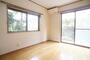 居室・リビング　２面採光なので、明るく風通しのよいお部屋です♪