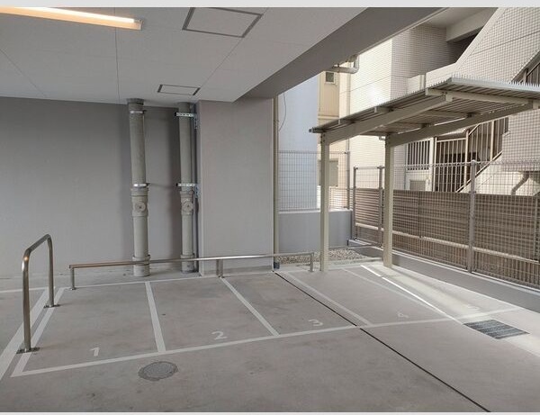 駐車場　車をお持ちの方に嬉しい駐車場付きの物件です