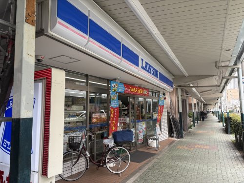 コンビニ　ローソン（コンビニ）まで249m