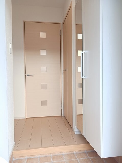 玄関　図面と現状に相違がある場合には現状を優先