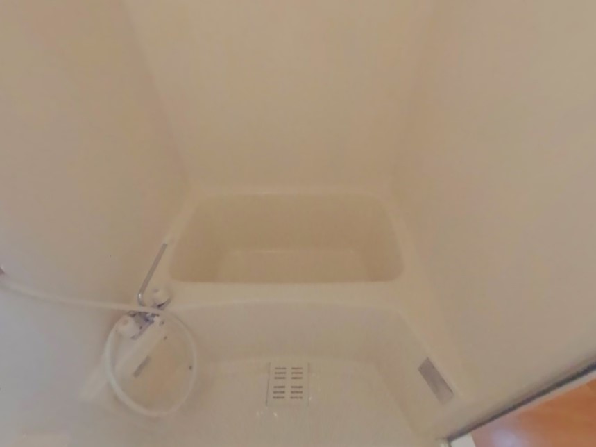 バス・シャワールーム　※同建物の別のお部屋の写真です。