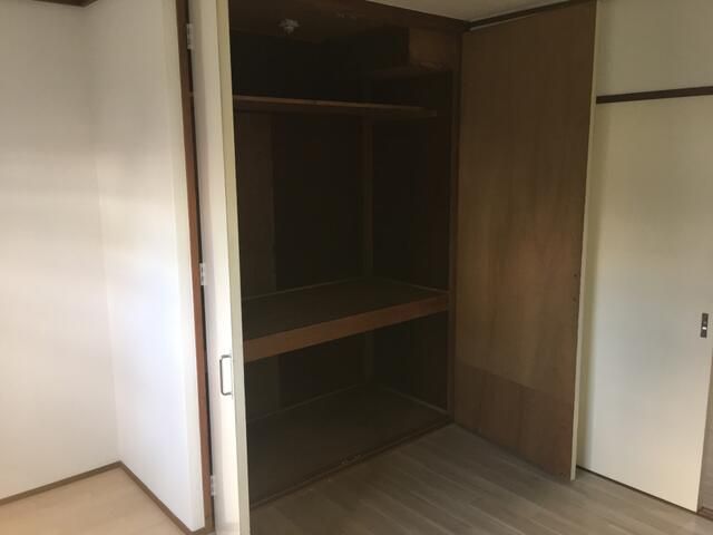 ＪＲ中央線 中野駅 徒歩9分 4階建 築42年の内装写真