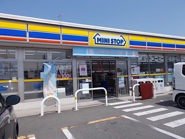 コンビニ　ミニストップ岐南町徳田店（コンビニ）まで240m