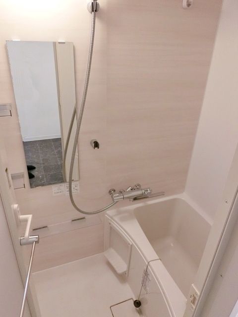 バス・シャワールーム　同会社施工参考写真