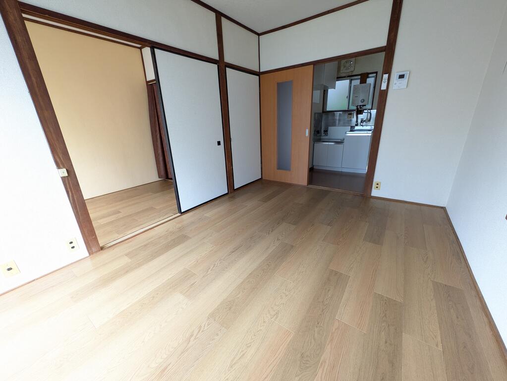 東急田園都市線 田奈駅 徒歩7分 3階建 築54年の内装写真