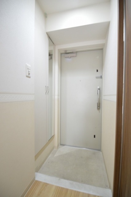 グレイス京橋の玄関写真