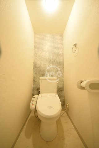 トイレ　リエス桜川　温水洗浄便座