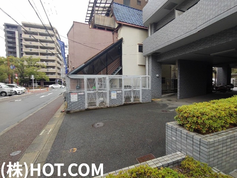地下鉄空港線 大濠公園駅 徒歩5分 12階建 築31年の外観写真