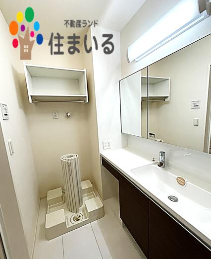 洗面設備　※写真は同型タイプとなります