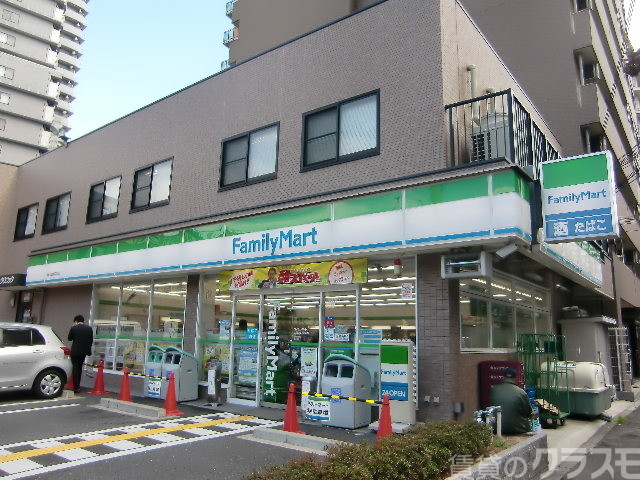 コンビニ　ファミリーマート 大阪回生病院前店（コンビニ）まで300m