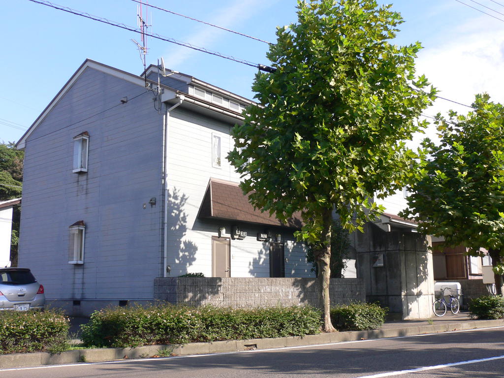 ハイツ　岡山の建物外観