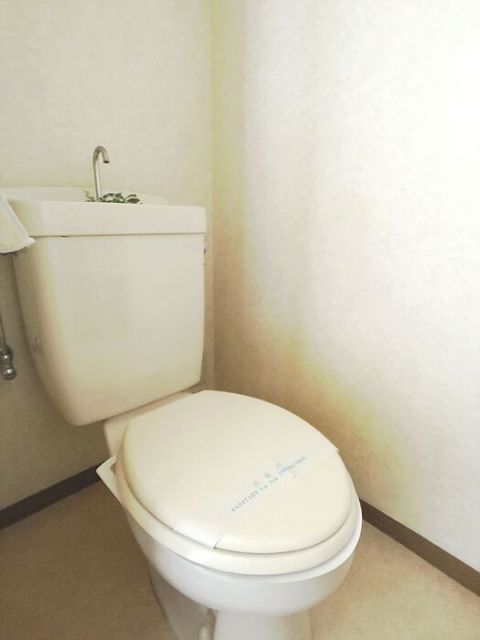 【磯城郡田原本町小室のアパートのトイレ】