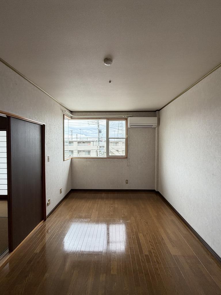ＪＲ宇都宮線 間々田駅 徒歩5分 2階建 築33年の居間写真