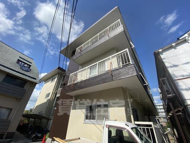 坂上マンションの建物外観