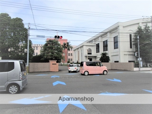 高校・高専　日向学院（高校・高専）まで386m