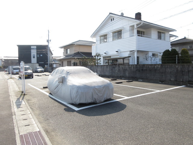 【倉敷市北畝のアパートの駐車場】