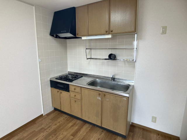 キッチン　※同型の部屋の写真を使用しております。