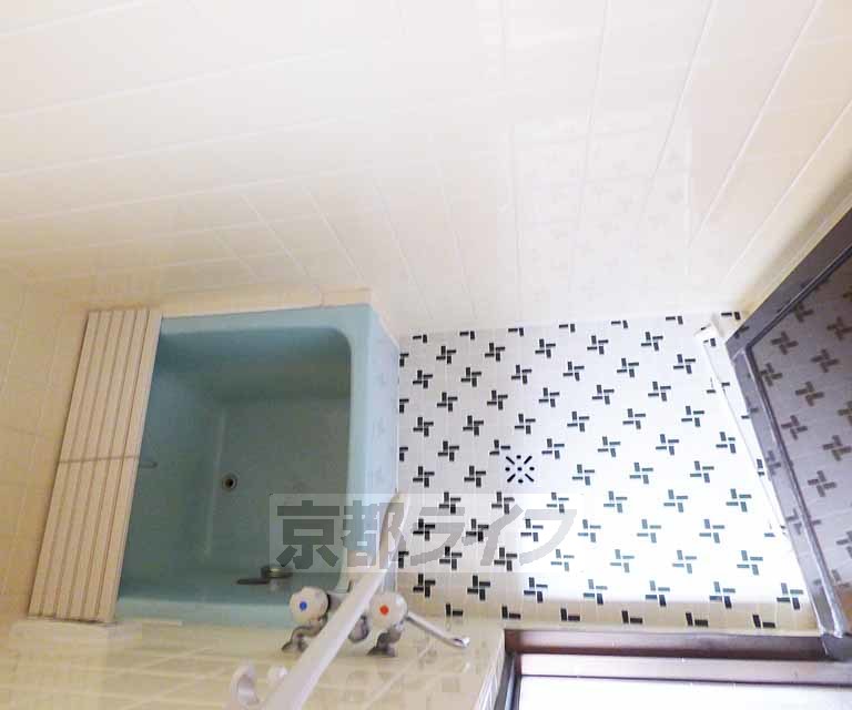 バス・シャワールーム　清潔感があります