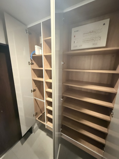 収納　シューズボックス