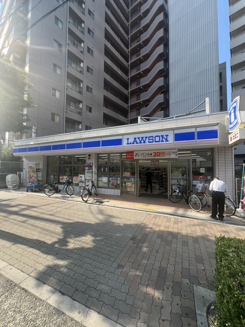 コンビニ　ローソン南堀江四丁目店（コンビニ）まで180m