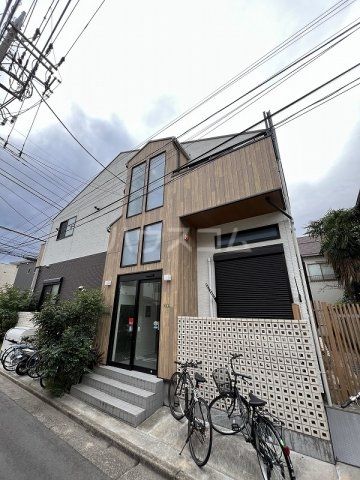 世田谷区上馬のアパートの建物外観