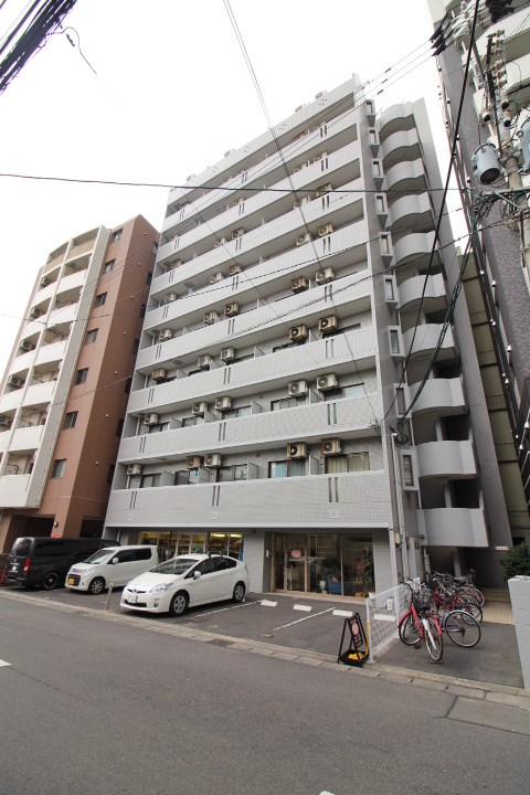 鹿児島市荒田のマンションの建物外観