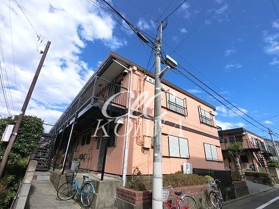 江戸川区北小岩のアパートの建物外観