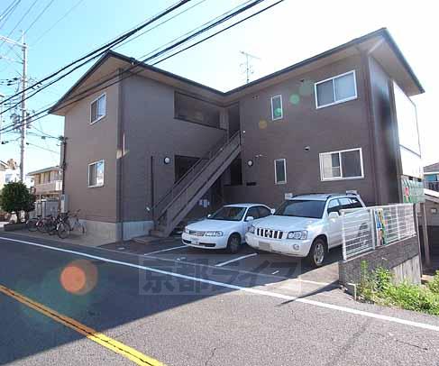 宇治市木幡のマンションの建物外観