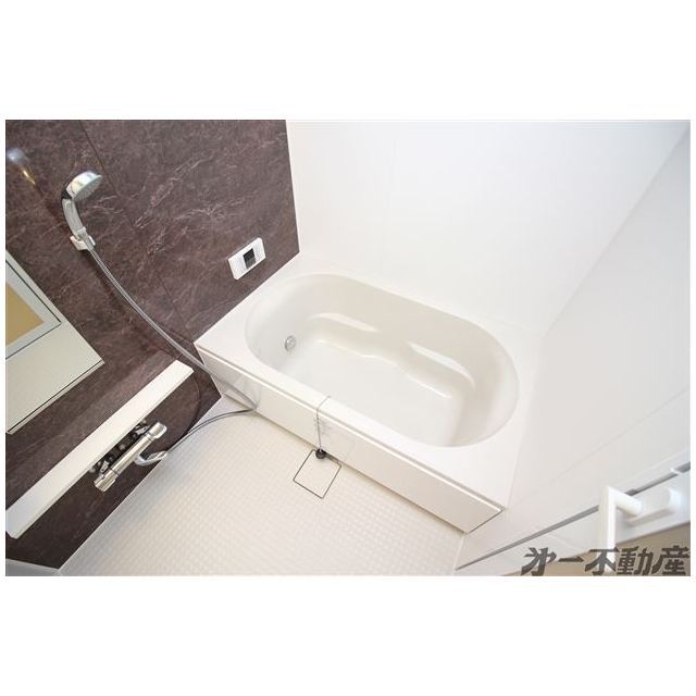 バス・シャワールーム　バスルーム