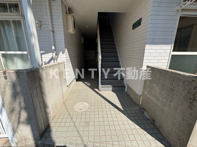 エントランス　清潔なエントランスです