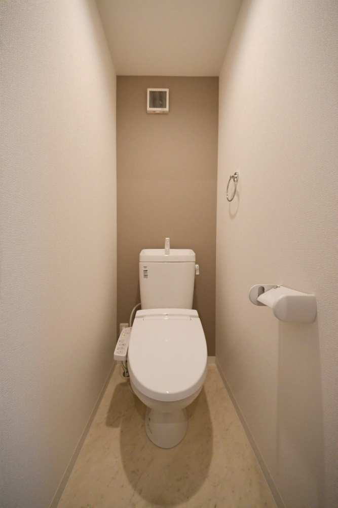 洗面設備　同型モデル内装の写真