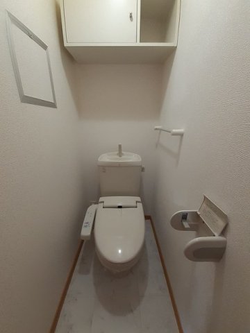 トイレ　清潔感のあるトイレです