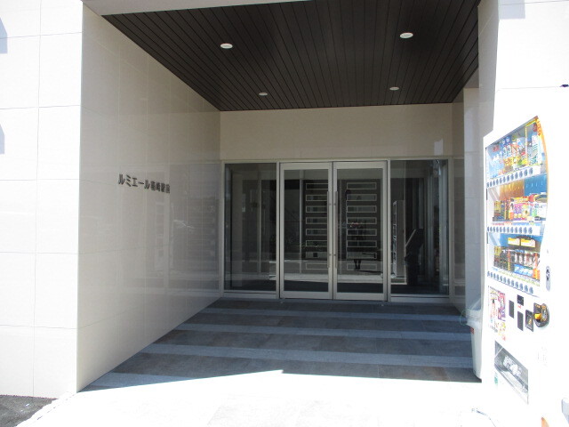 エントランス　清潔なエントランスです