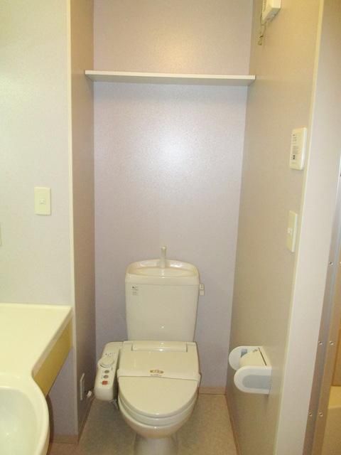 トイレ　★温水洗浄便座付トイレです★