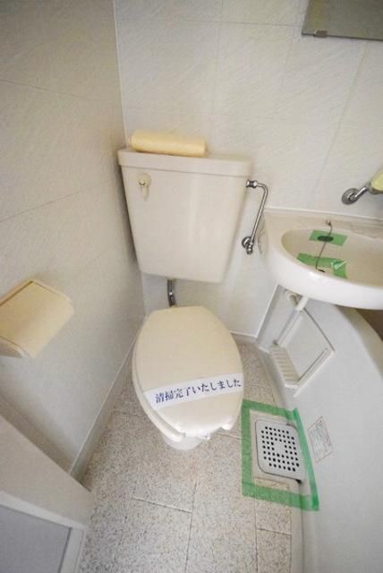 トイレ　清潔感のあるトイレです