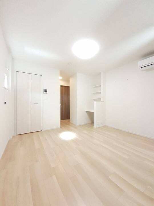 居室・リビング　洋室