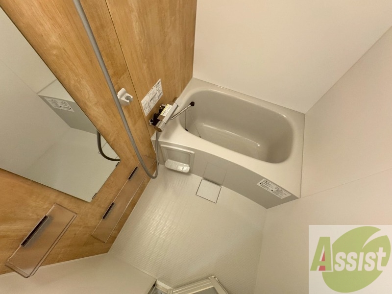 バス・シャワールーム　お風呂になります。一日の疲れを癒してくださいね。