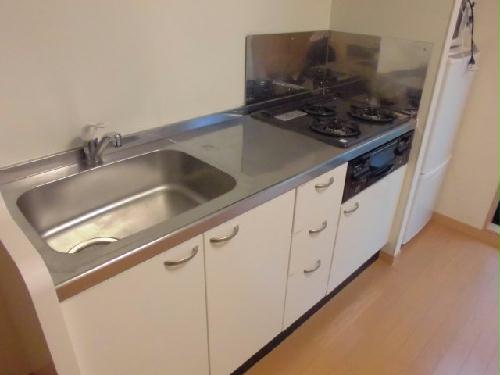 キッチン　広々としたキッチン。