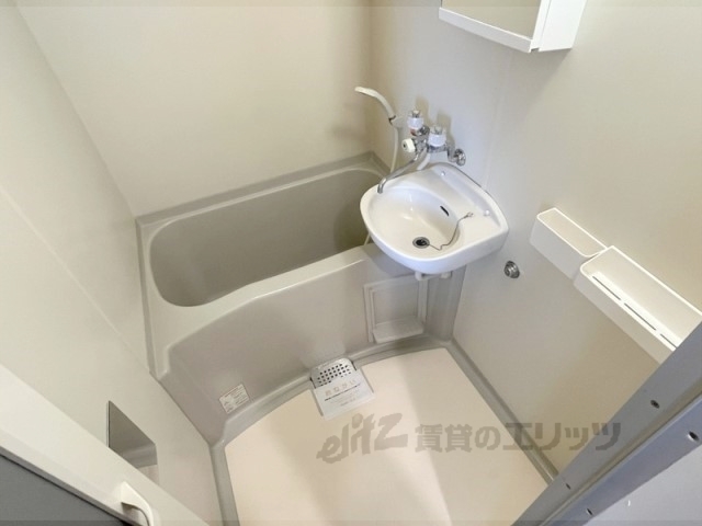 バス・シャワールーム　バス