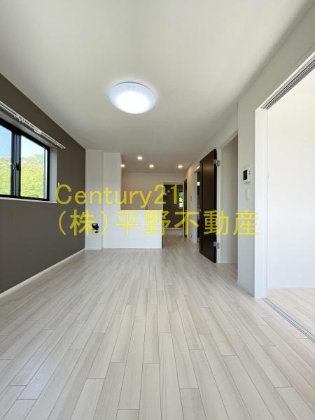 居室・リビング　同建設会社施工の別物件です。