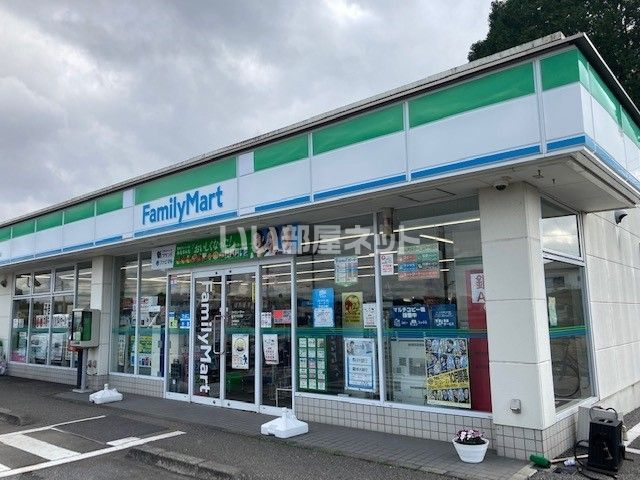 コンビニ　ファミリーマート市貝下赤羽店（コンビニ）まで3795m