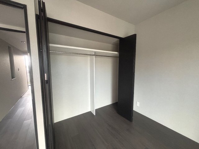 収納　5.8帖洋室のクローゼット