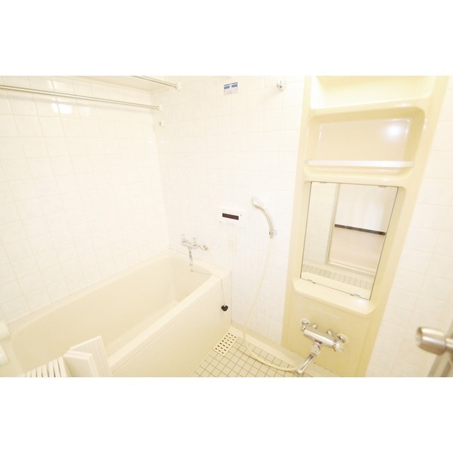 バス・シャワールーム　追い焚き機能付き