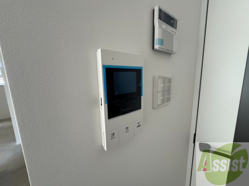 セキュリティ　ＴＶモニター付インターホンです。来客者の顔が見えるので安心！