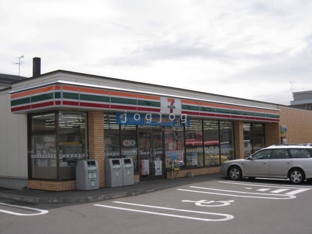 コンビニ　セブンイレブン旭川豊岡6条店（コンビニ）まで495m