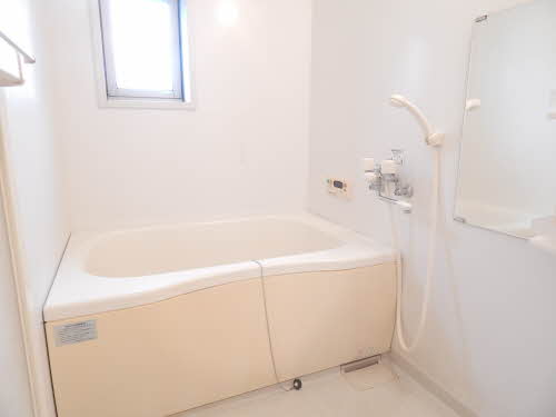 バス・シャワールーム　お風呂で日々の疲れを落としましょう