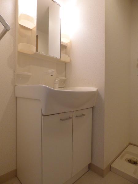 洗面設備　お出かけ前の身だしなみチェック♪