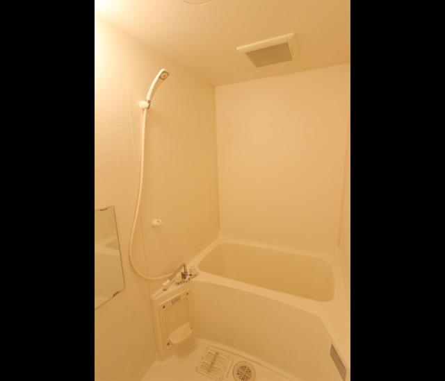 バス・シャワールーム　現況と相違する場合は現況を優先します。