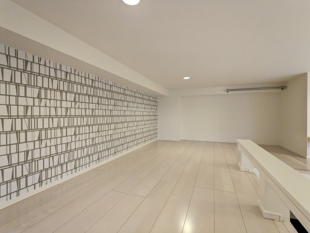 その他　102号室ロフト