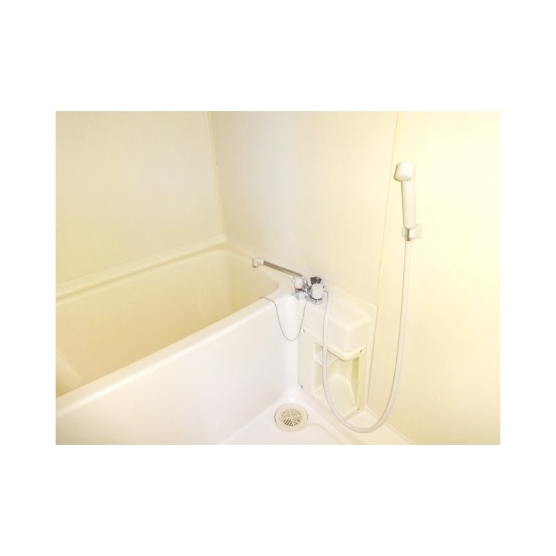 バス・シャワールーム　お風呂とトイレは別です。ゆっくりお風呂で疲れをお取り下さい。